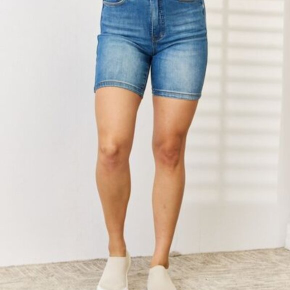 Hazel Blues® |  Judy Blue Tummy Control Double Button Bermuda Denim Shorts - Picture 1 of 7